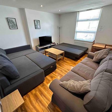 Comfortable 1 Bedroom And Double Sofa Bed Flat ลอนดอน ภายนอก รูปภาพ