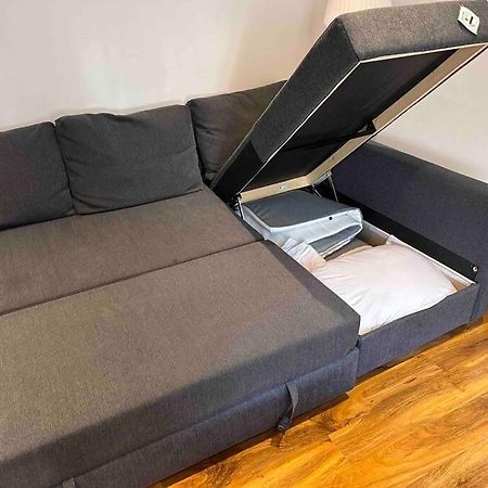 Comfortable 1 Bedroom And Double Sofa Bed Flat ลอนดอน ภายนอก รูปภาพ
